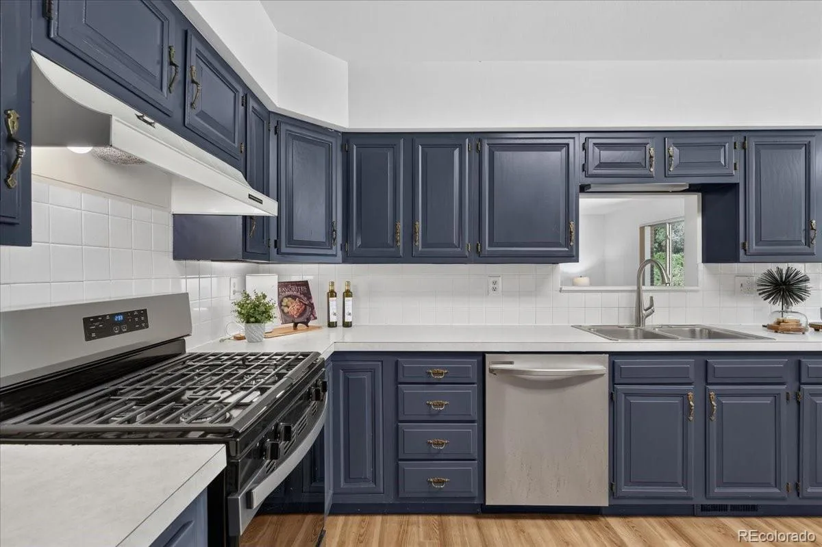 2303 Iris Street Lakewood CO 80215 | MLS #REC2997465 06202026000916 1200 12