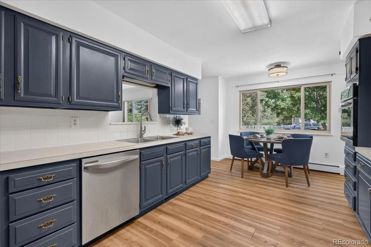 2303 Iris Street Lakewood CO 80215 | MLS #REC2997465 06202026000916 1200 13