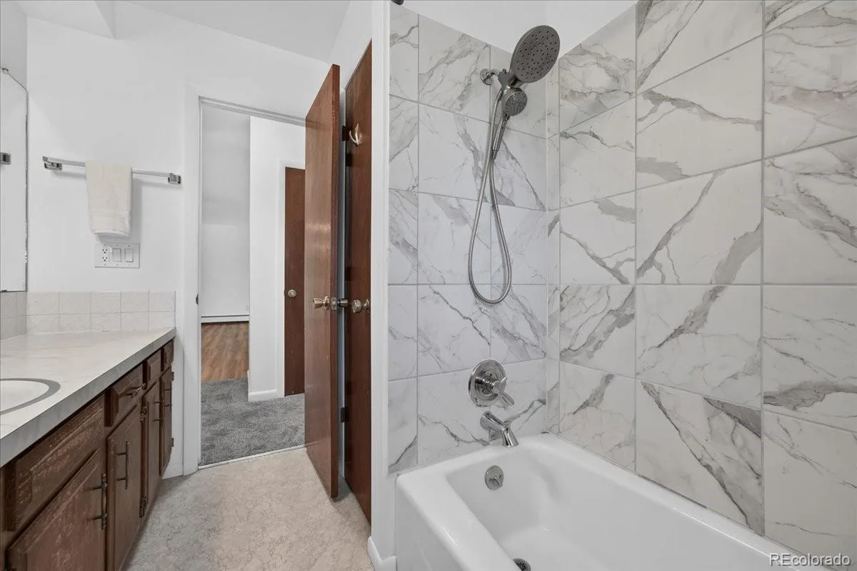 2303 Iris Street Lakewood CO 80215 | MLS #REC2997465 06202026000916 1200 22