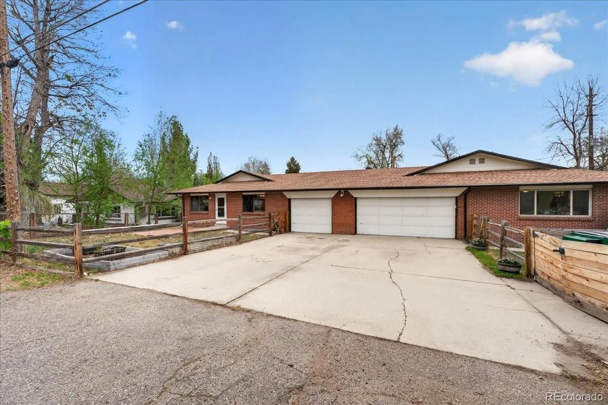 2303 Iris Street Lakewood CO 80215 | MLS #REC2997465 06202026000916 1200 24