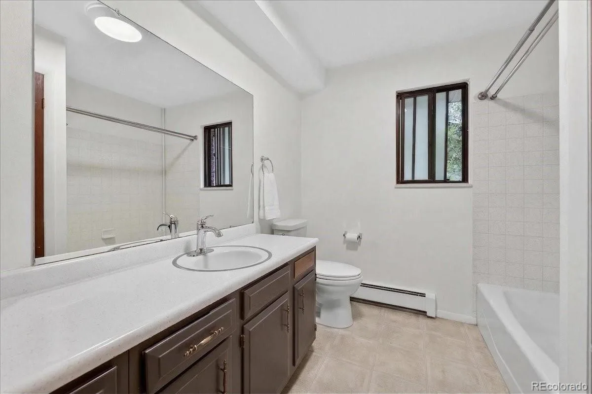 2303 Iris Street Lakewood CO 80215 | MLS #REC2997465 06202026000916 1200 39