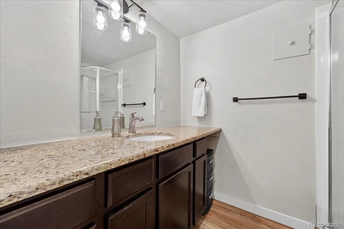 2303 Iris Street Lakewood CO 80215 | MLS #REC2997465 06202026000916 1200 43