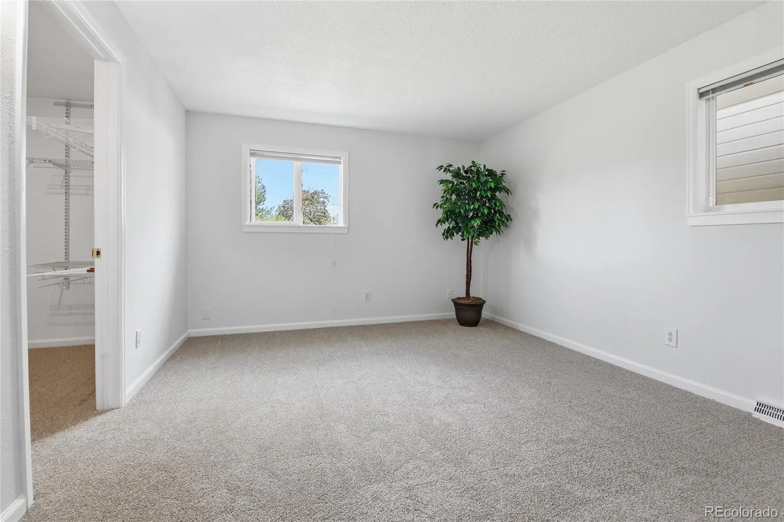 5445 W Caryl Place Littleton CO 80128 MLS #REC3001076 05192026140738 1600 15