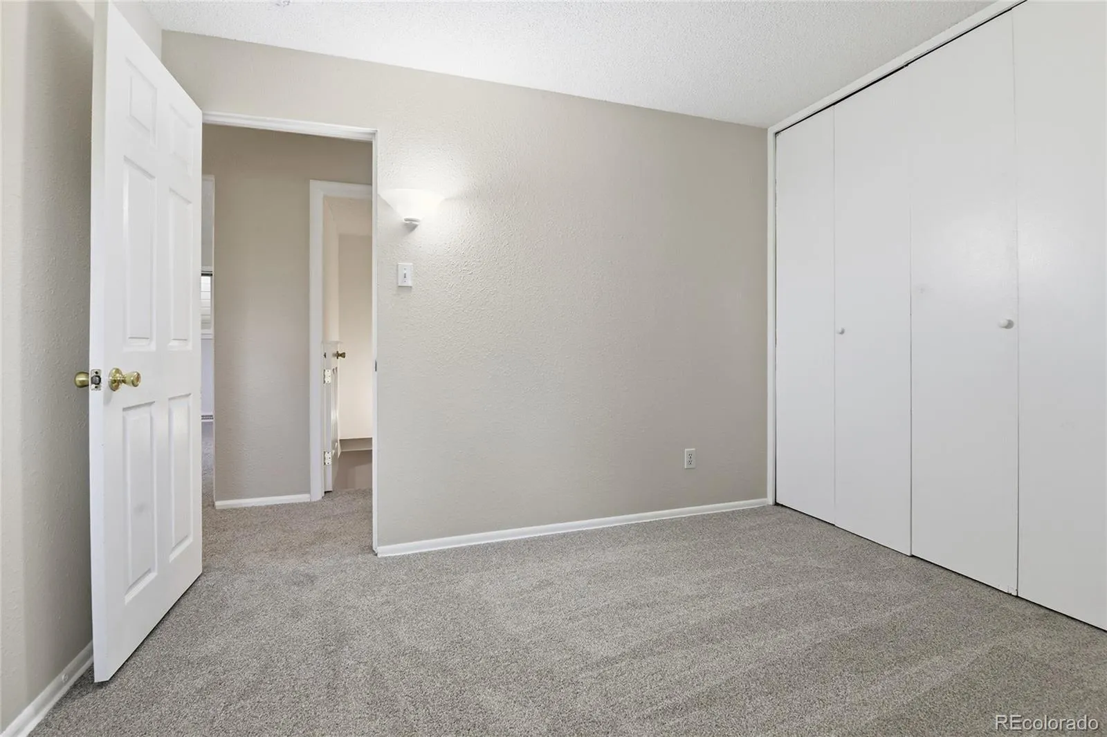 5445 W Caryl Place Littleton CO 80128 MLS #REC3001076 05192026140738 1600 24