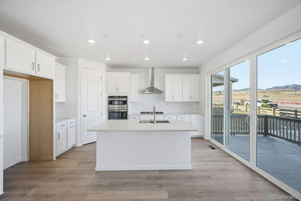 16857 W 92nd Loop Arvada CO 80007 MLS #REC3003411 06092026001400 1024 3