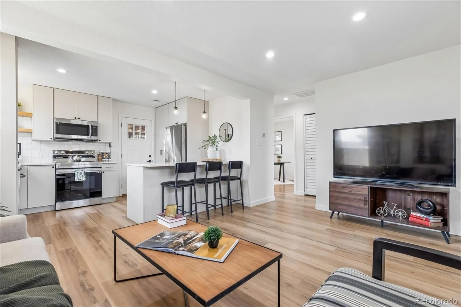 04102026061735 1600 11