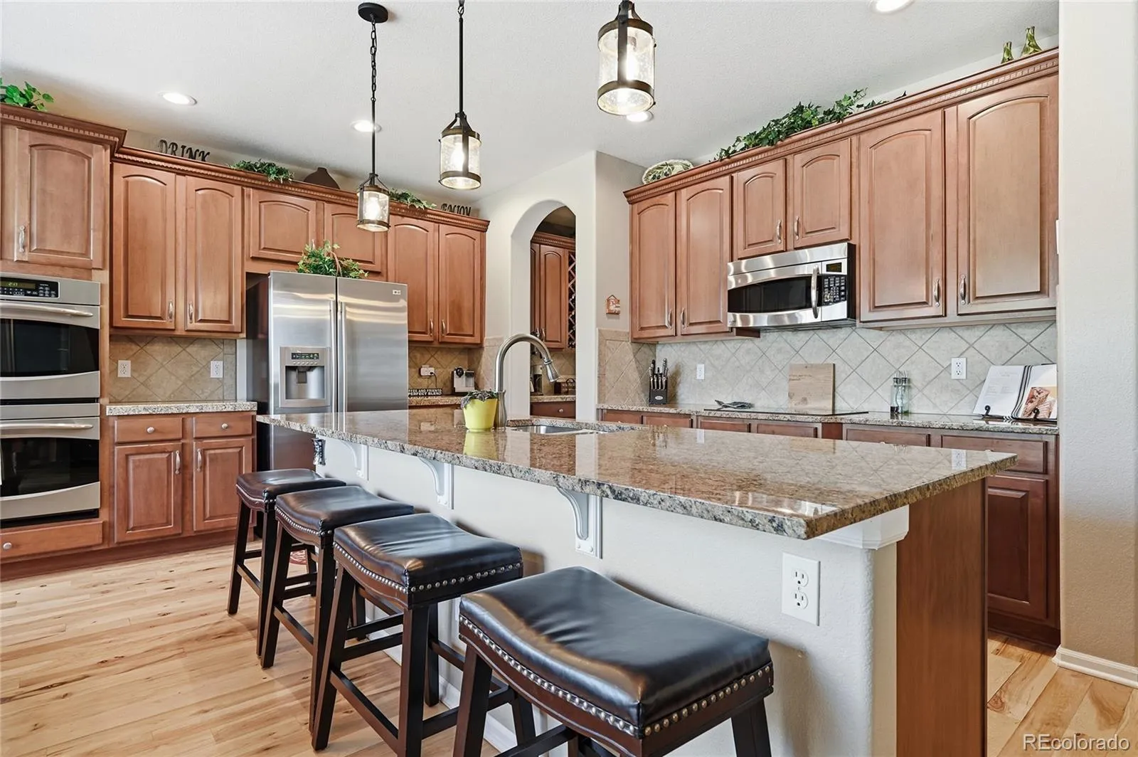 25853 E Peakview Place Aurora CO 80016 MLS #REC3006166 04202026185327 1600 10