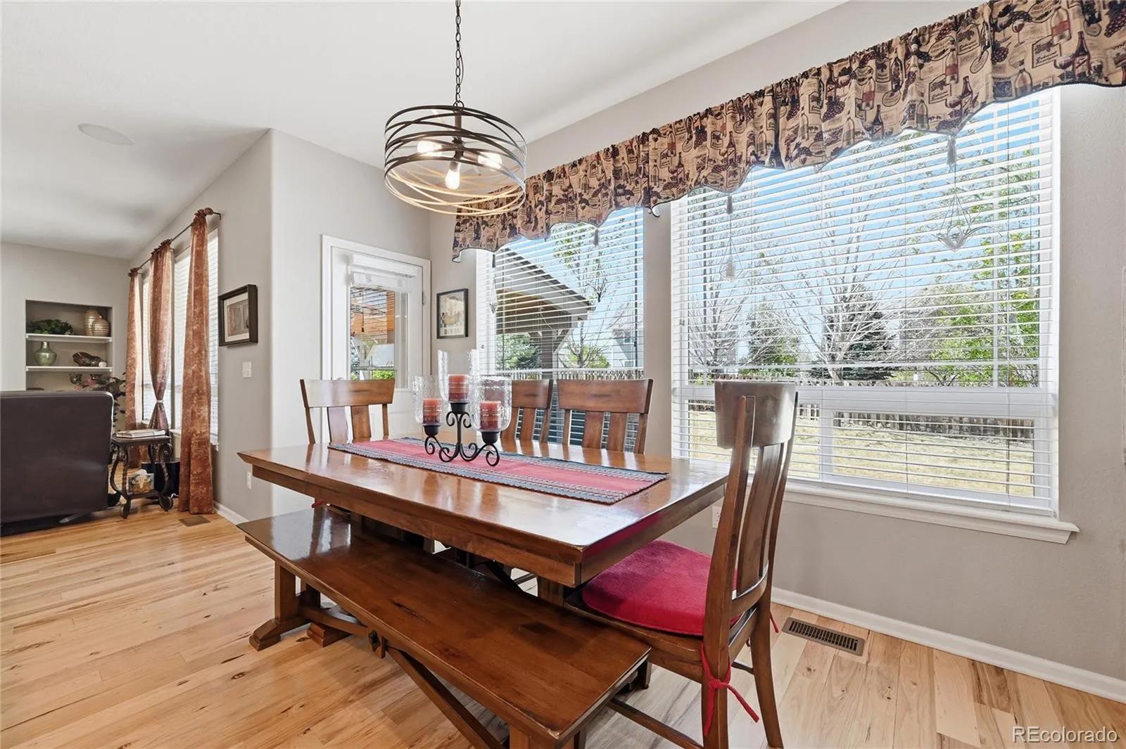 25853 E Peakview Place Aurora CO 80016 MLS #REC3006166 04202026185327 1600 12