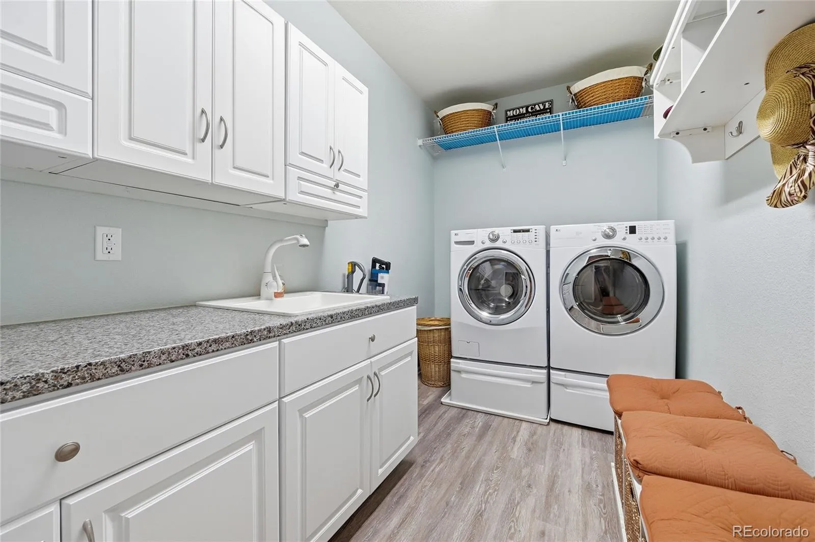 25853 E Peakview Place Aurora CO 80016 MLS #REC3006166 04202026185327 1600 15