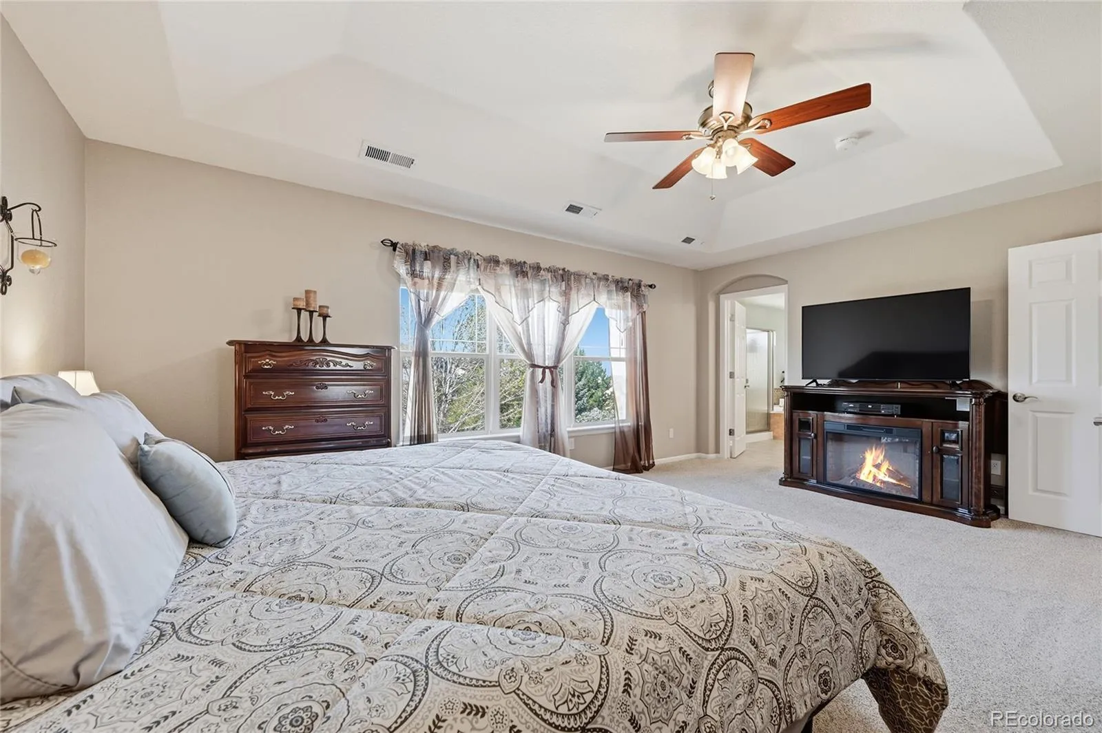 25853 E Peakview Place Aurora CO 80016 MLS #REC3006166 04202026185327 1600 18