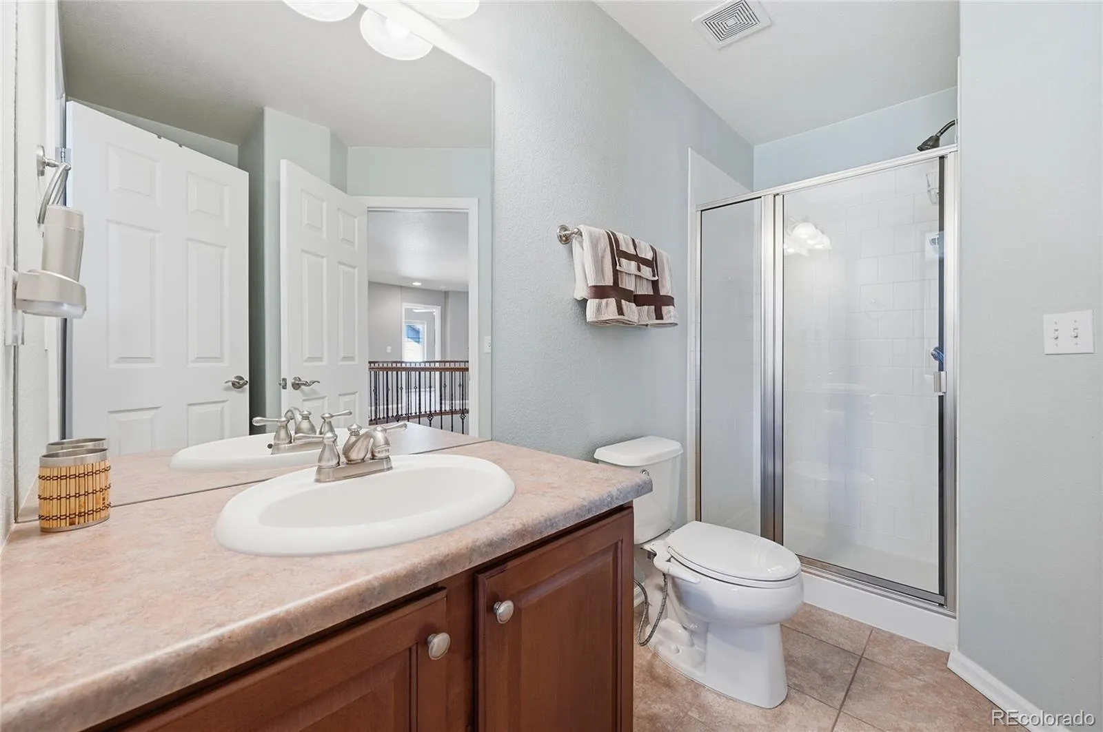 25853 E Peakview Place Aurora CO 80016 MLS #REC3006166 04202026185327 1600 23