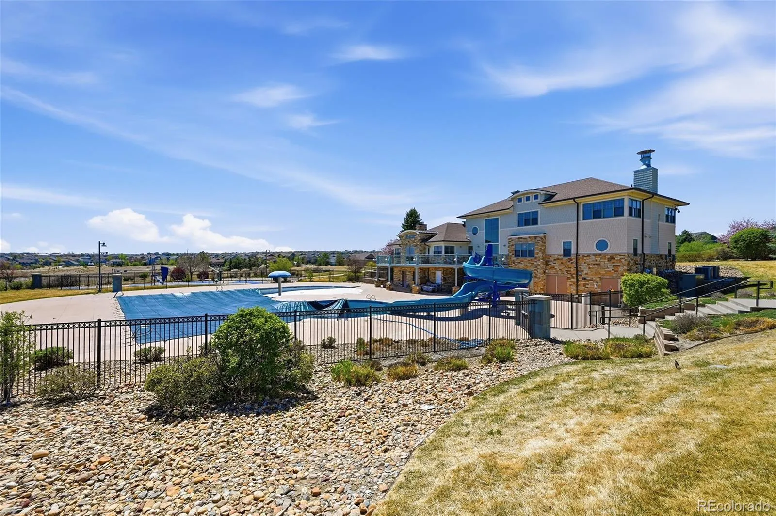 25853 E Peakview Place Aurora CO 80016 MLS #REC3006166 04202026185327 1600 41