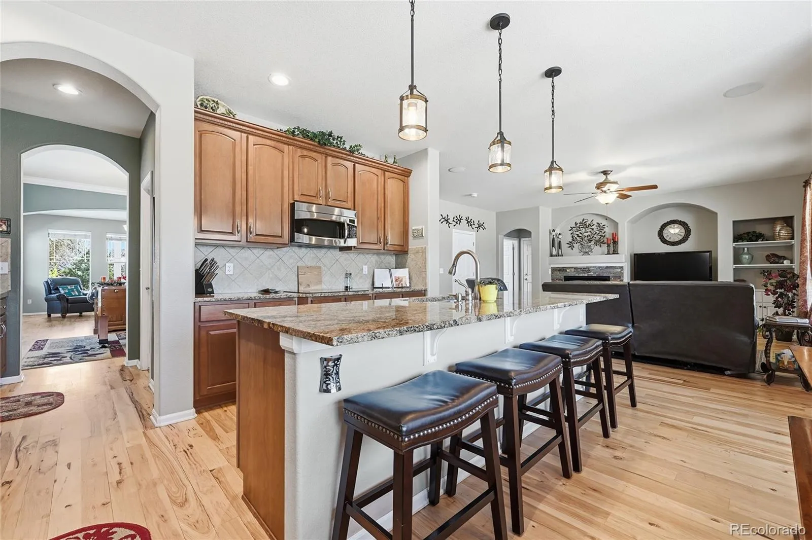 25853 E Peakview Place Aurora CO 80016 MLS #REC3006166 04202026185327 1600 9