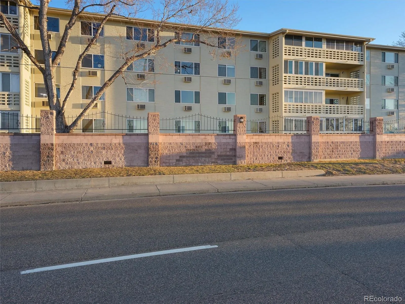 9335 E Center Avenue #8C Denver CO 80247 MLS #REC3009273 05052026223949 1600 1