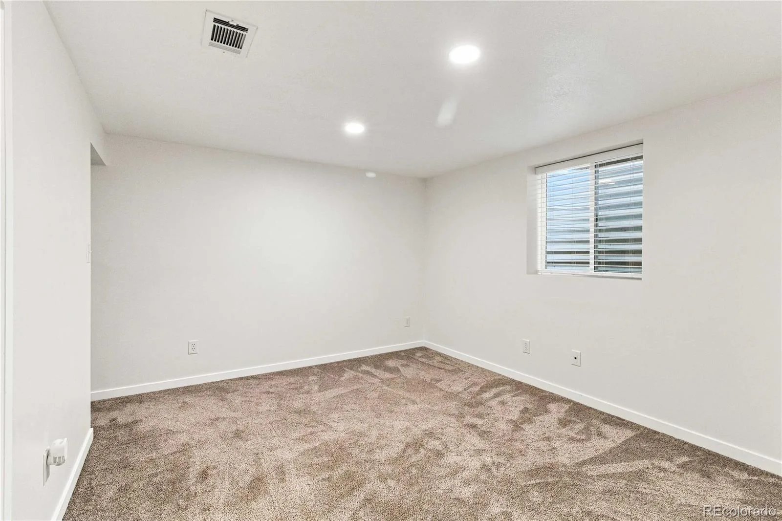 11226 W Texas Avenue Denver CO 80232 | MLS #REC3009719 09242026122743 1600 19
