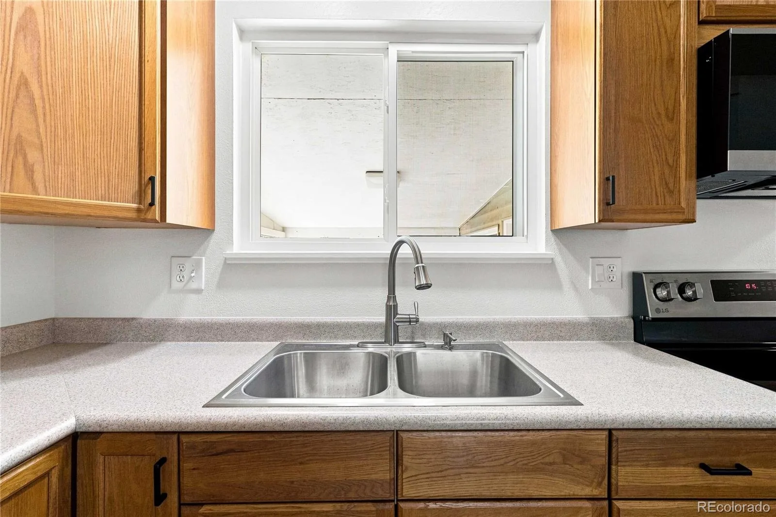 11226 W Texas Avenue Denver CO 80232 | MLS #REC3009719 09242026122743 1600 5