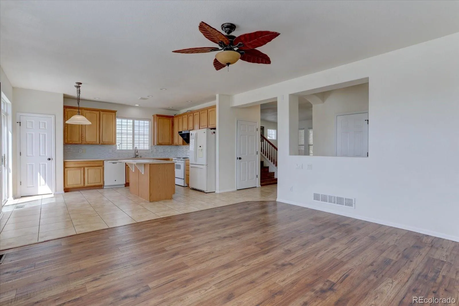 20436 E Flora Drive Aurora CO 80013 MLS #REC3010131 04232026012118 1600 11