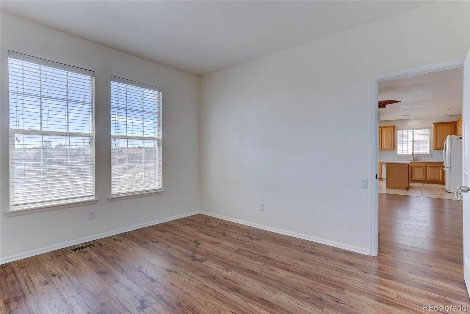 20436 E Flora Drive Aurora CO 80013 MLS #REC3010131 04232026012118 1600 14