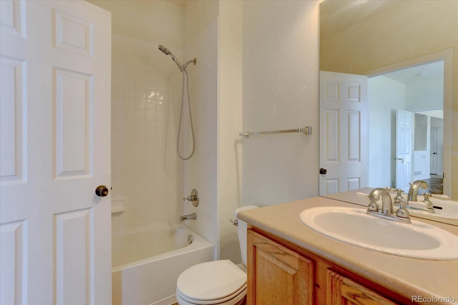 20436 E Flora Drive Aurora CO 80013 MLS #REC3010131 04232026012118 1600 16