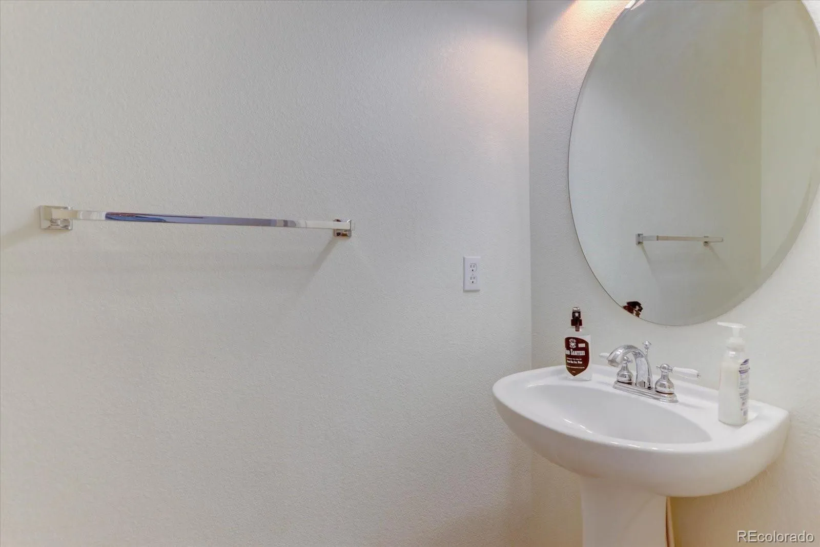 20436 E Flora Drive Aurora CO 80013 MLS #REC3010131 04232026012118 1600 17
