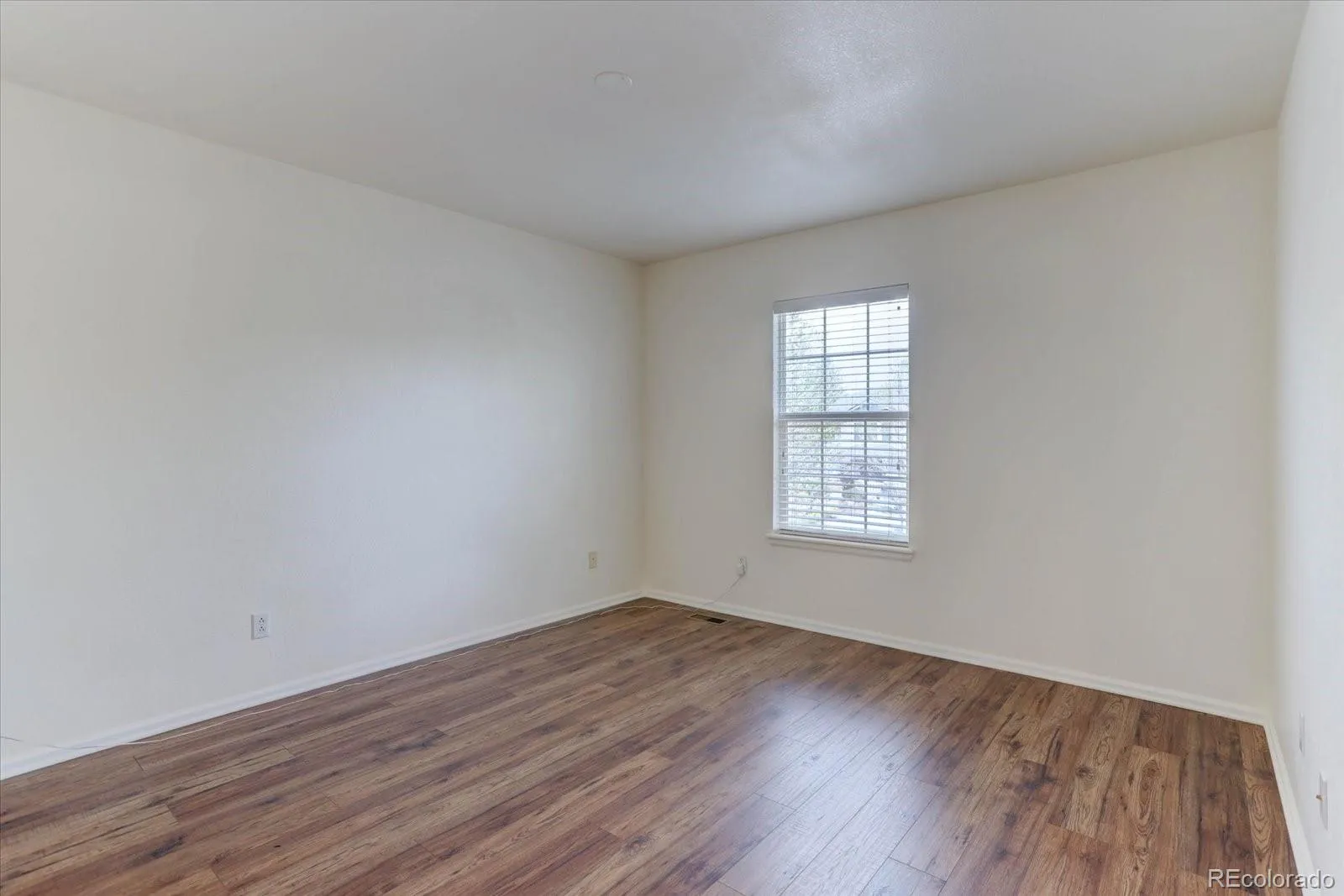 20436 E Flora Drive Aurora CO 80013 MLS #REC3010131 04232026012118 1600 18