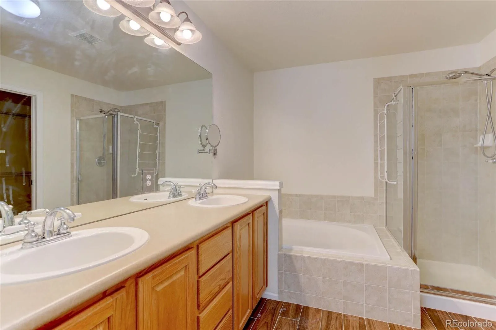20436 E Flora Drive Aurora CO 80013 MLS #REC3010131 04232026012118 1600 22