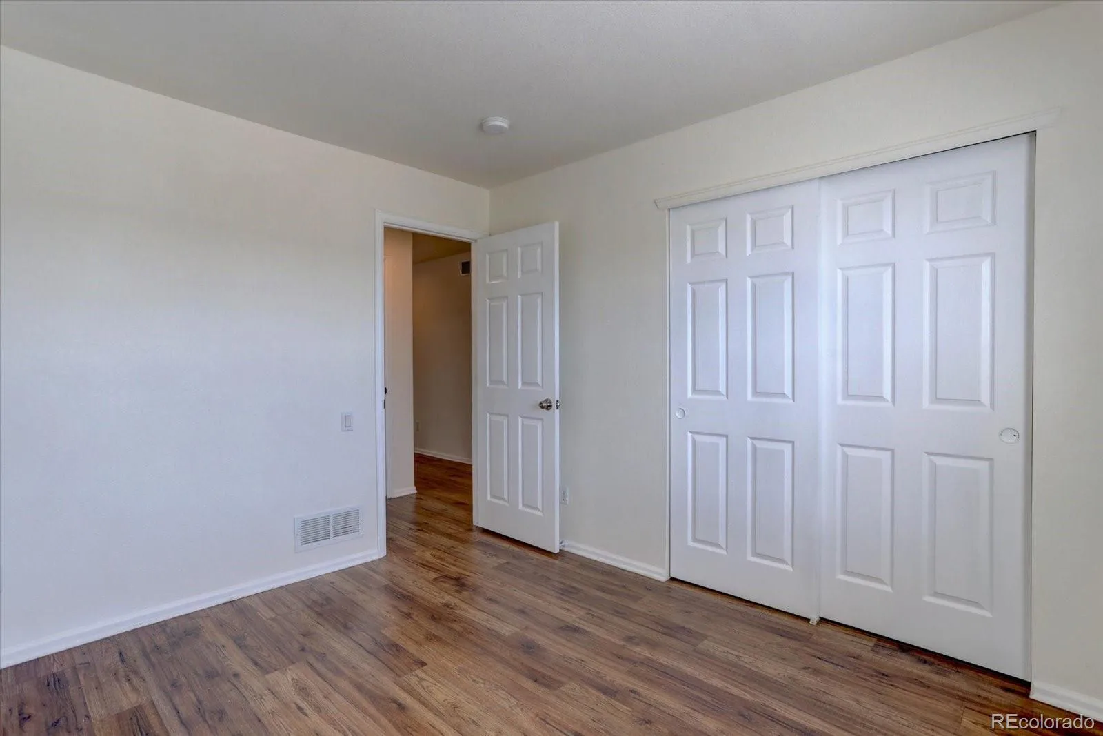 20436 E Flora Drive Aurora CO 80013 MLS #REC3010131 04232026012118 1600 24