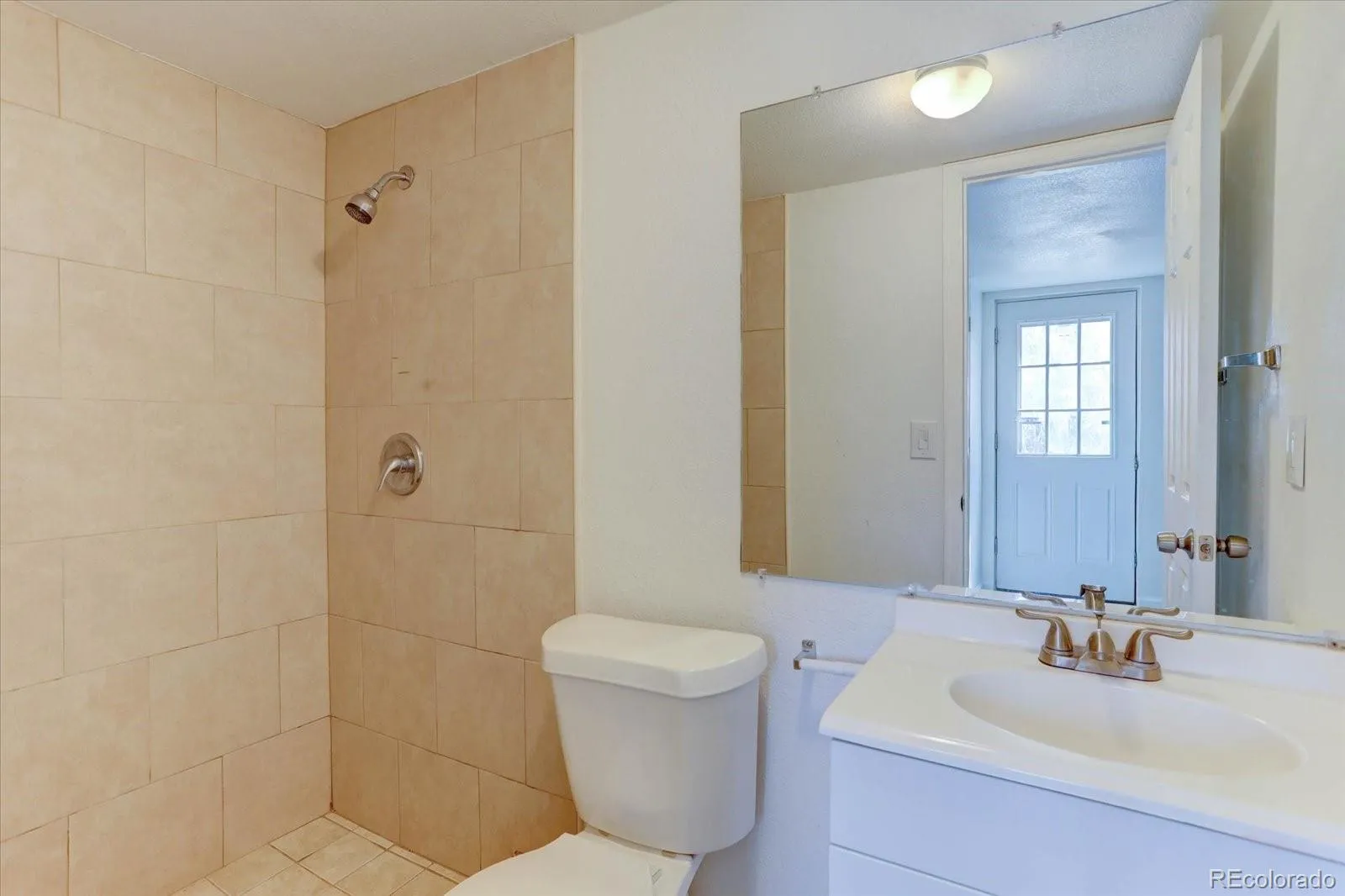 20436 E Flora Drive Aurora CO 80013 MLS #REC3010131 04232026012118 1600 36
