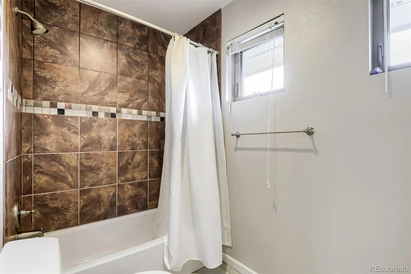 3059 S University Circle Englewood CO 80113 MLS #REC3011758 05232026193618 1600 28
