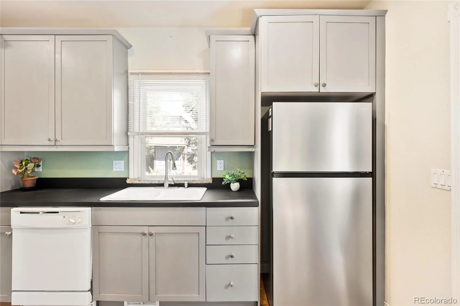 4446 Winona Court Denver CO 80212 | MLS #REC3013304 09232026094046 1600 15