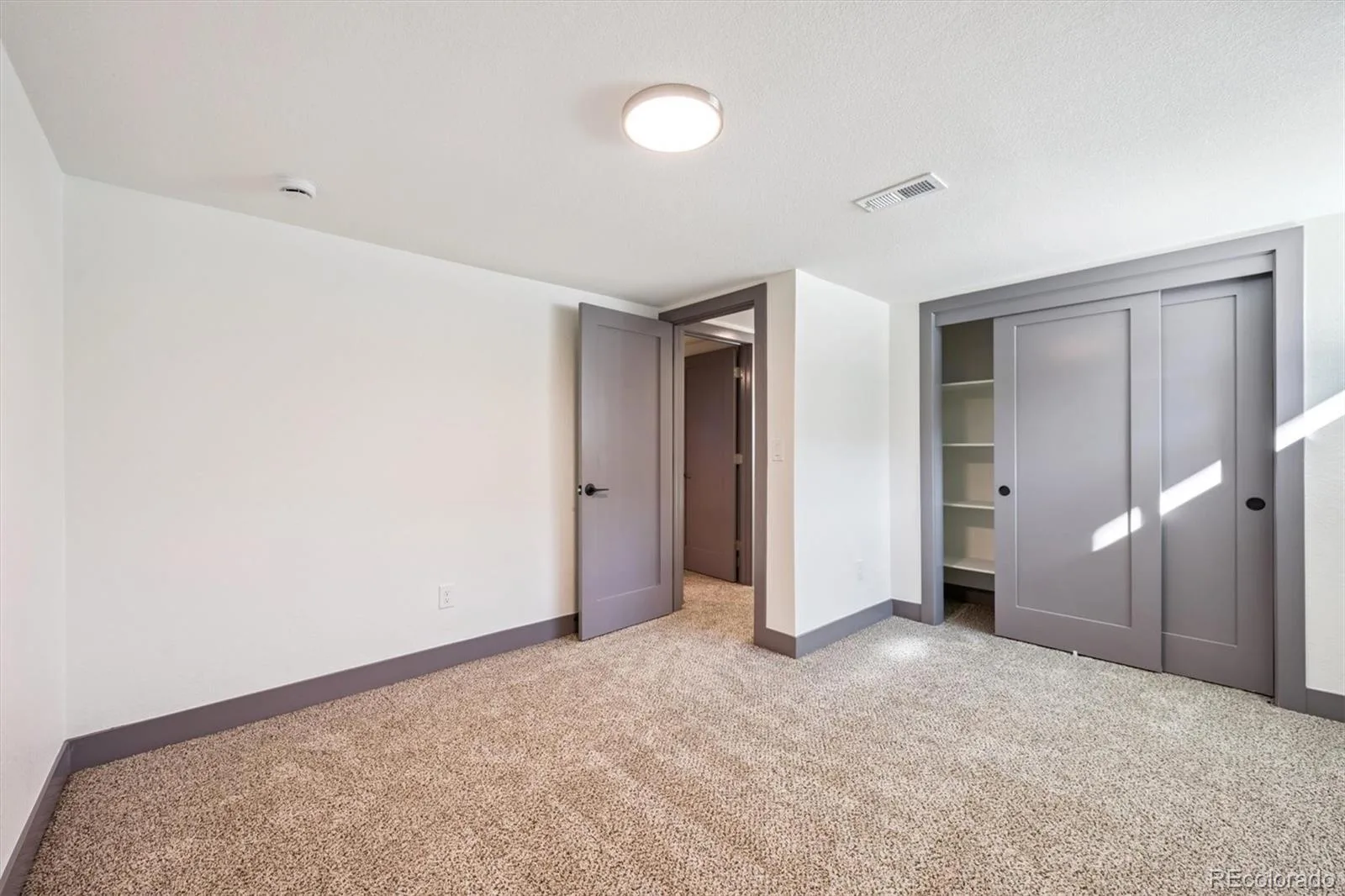 3325 Poplar Street #3325 Denver CO 80207 | MLS #REC3015924 07032026192940 1600 11