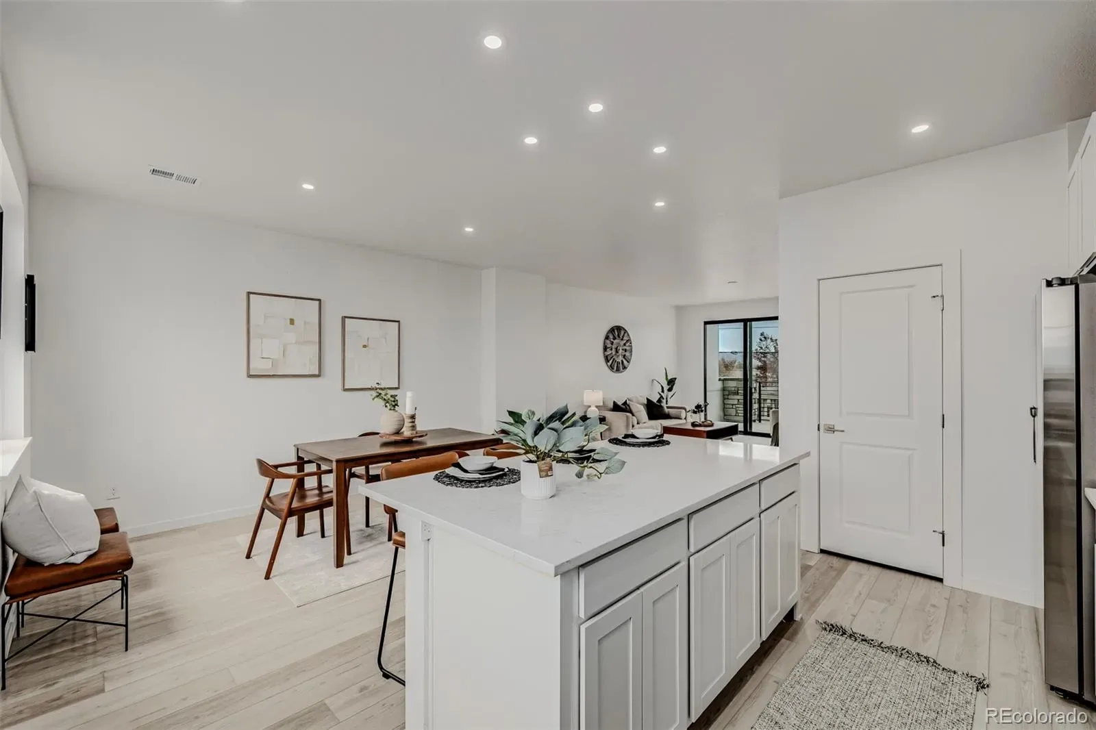 03302026005224 1600 12