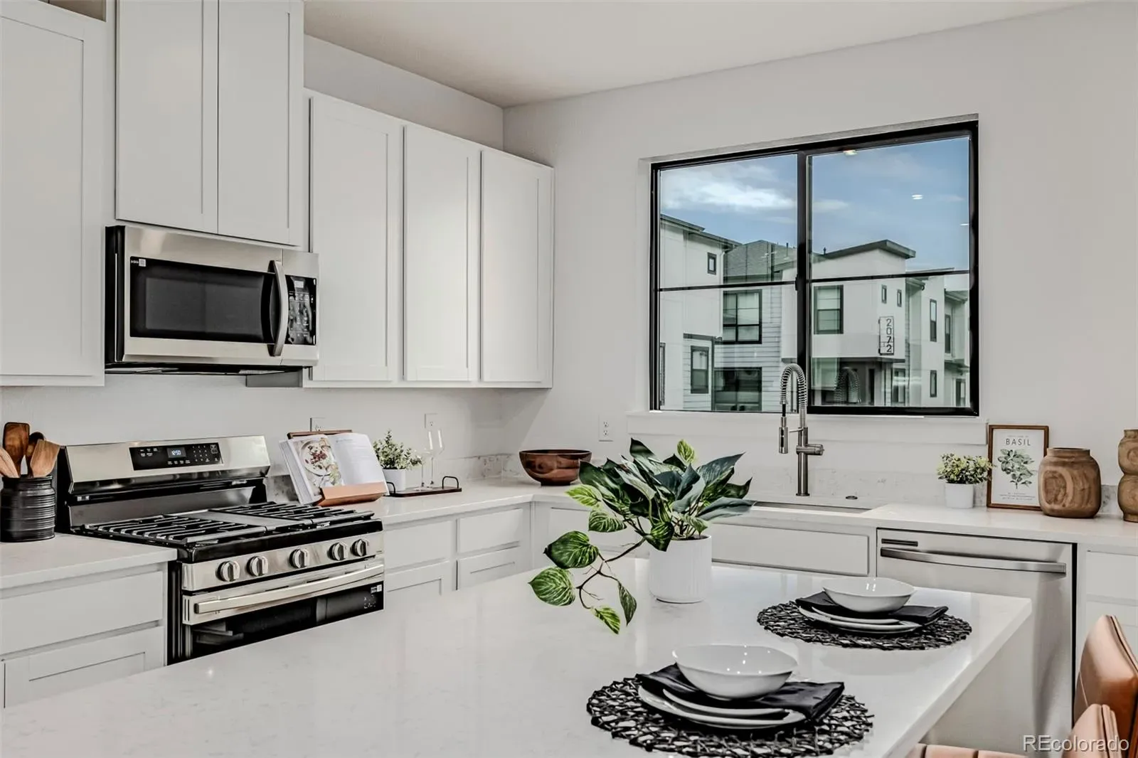 03302026005224 1600 14