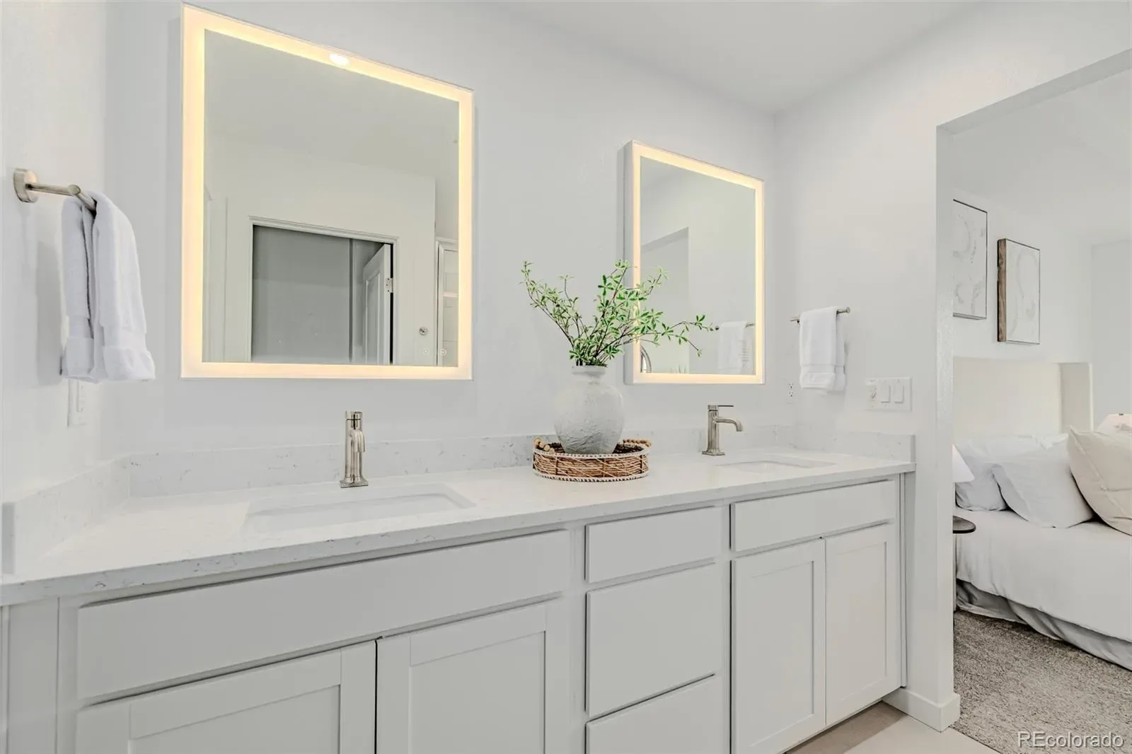 03302026005224 1600 21