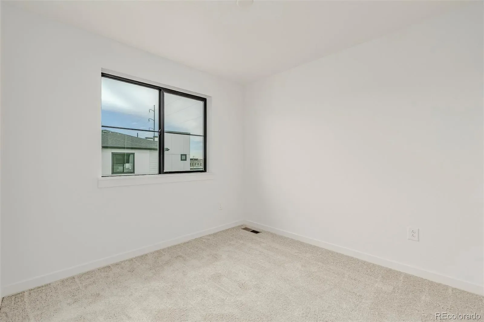 03302026005224 1600 24