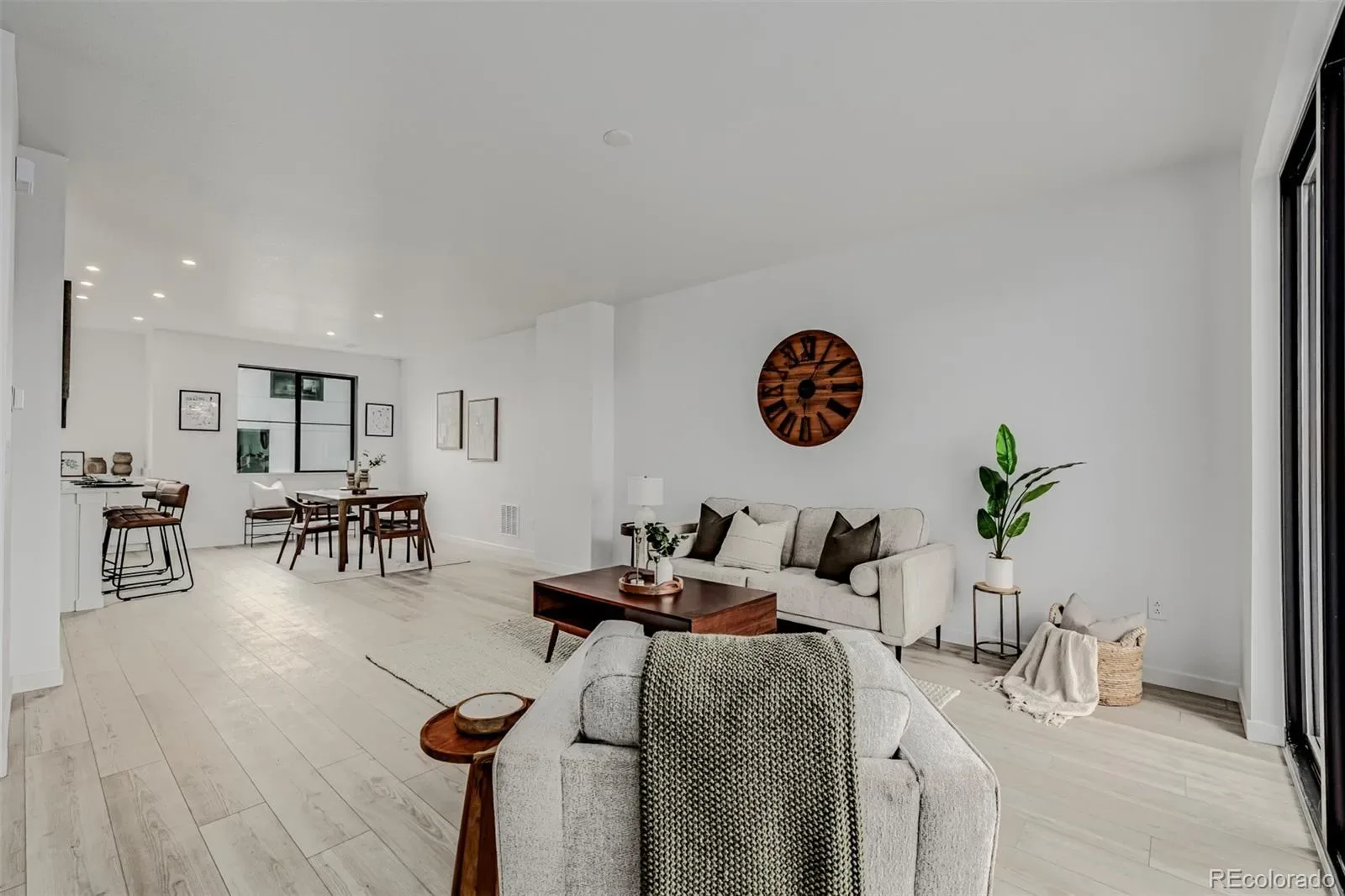 03302026005224 1600 3