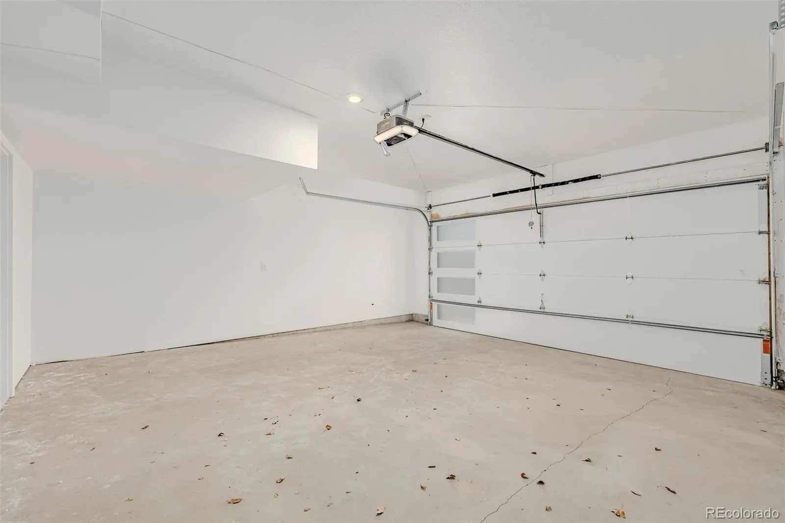 03302026005224 1600 33