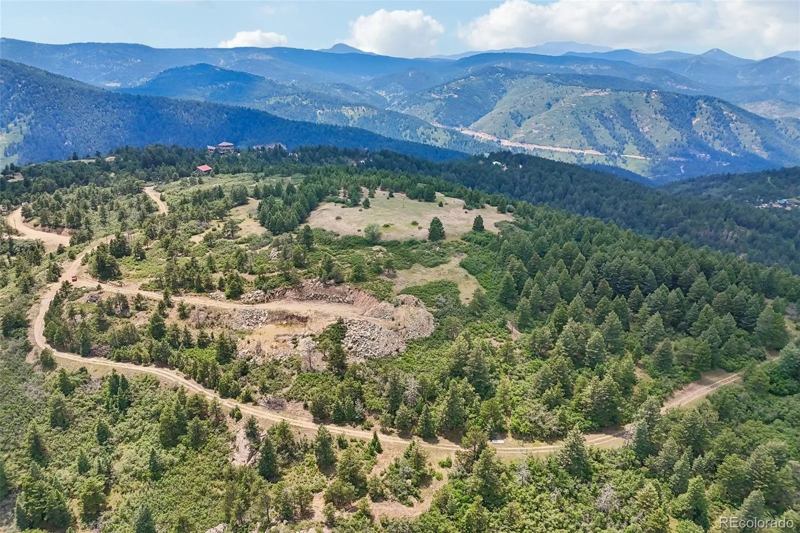 11917 Flat Top Trail Littleton CO 80127 | MLS #REC3021900 07032026161046 1600 19
