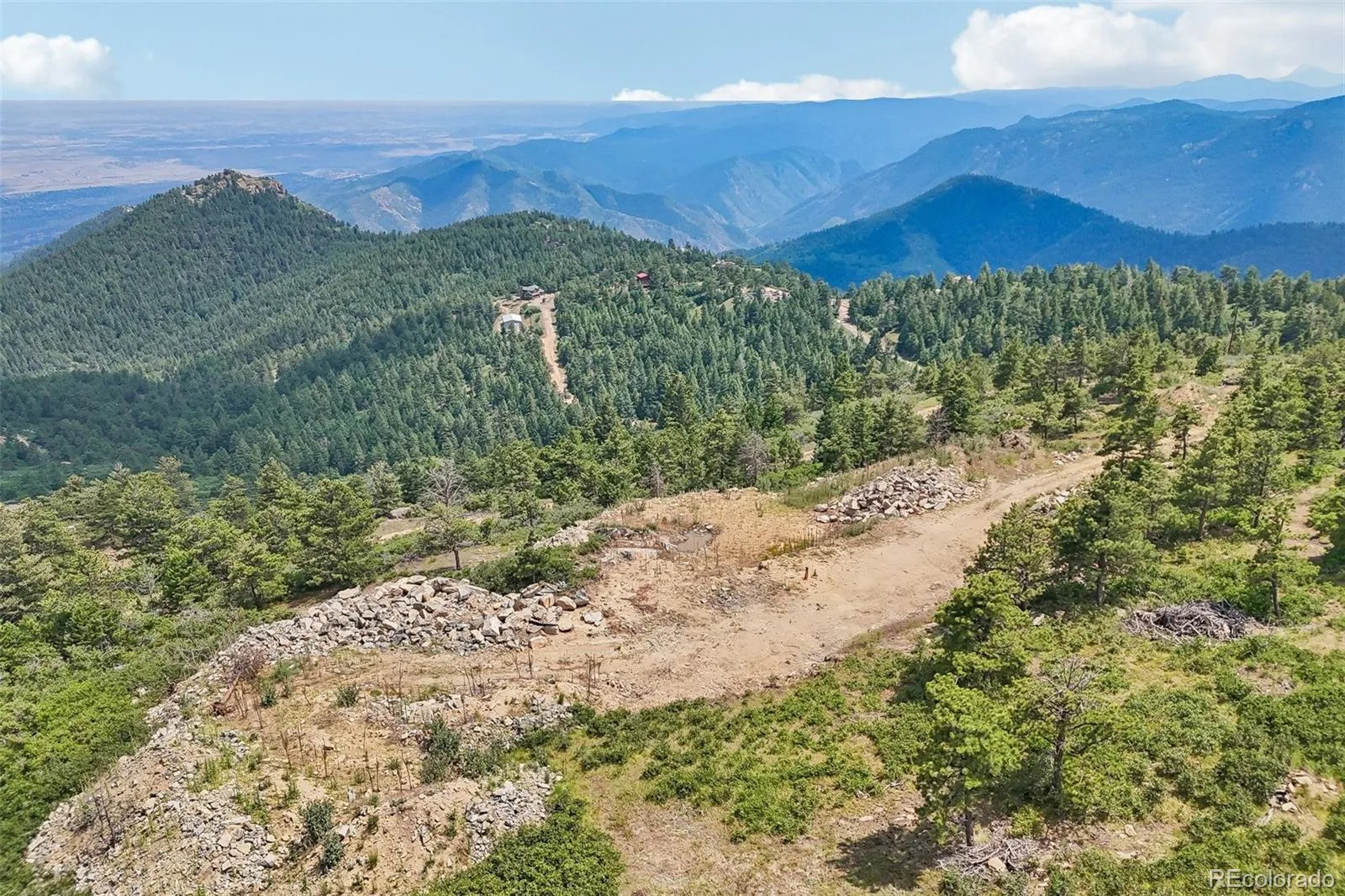11917 Flat Top Trail Littleton CO 80127 | MLS #REC3021900 07032026161046 1600 28