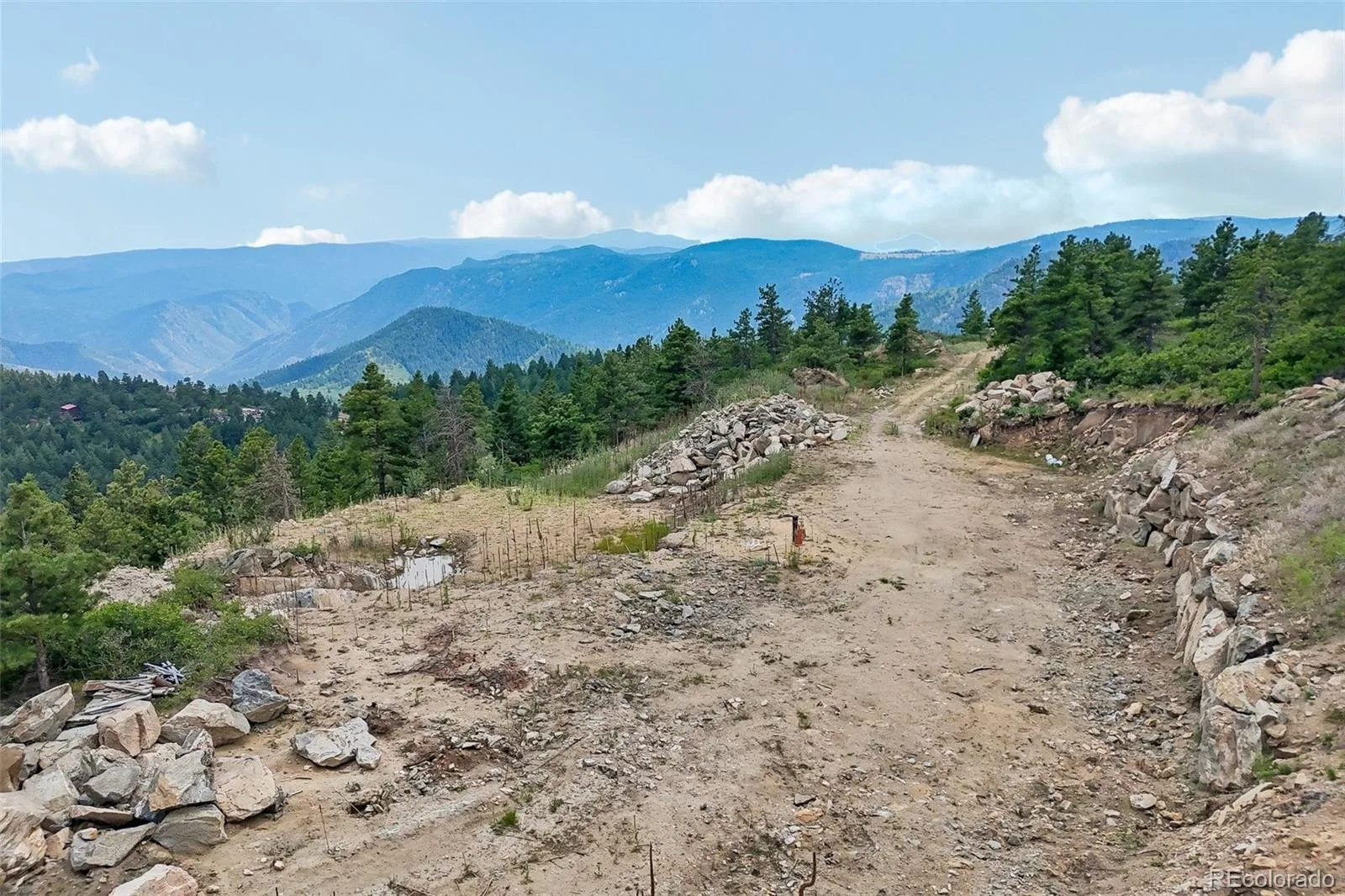 11917 Flat Top Trail Littleton CO 80127 | MLS #REC3021900 07032026161046 1600 35