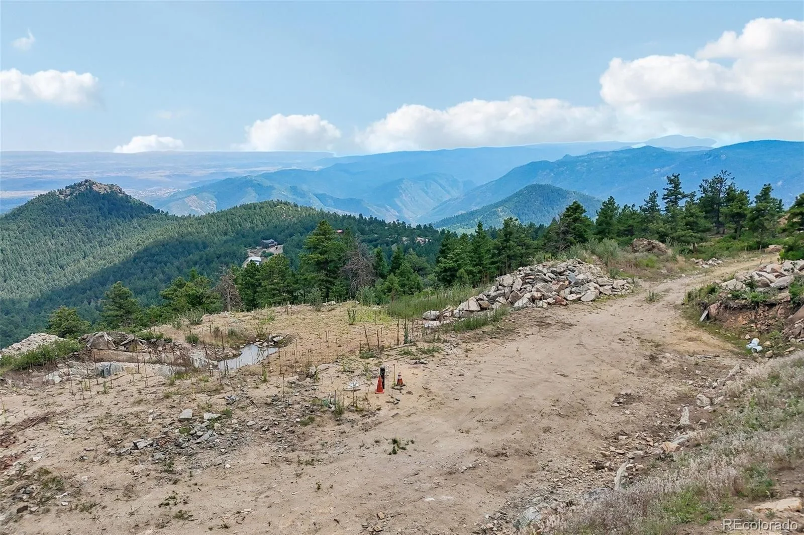 11917 Flat Top Trail Littleton CO 80127 | MLS #REC3021900 07032026161046 1600 36