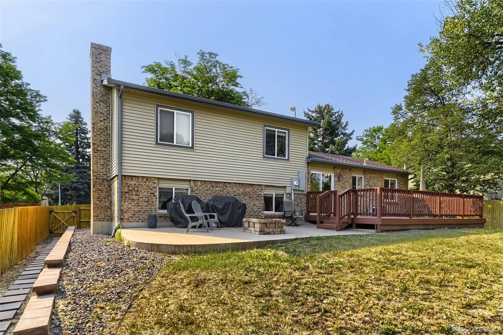 1681 S Evanston Street Aurora CO 80012 | MLS #REC3024779 07292026220910 1600 24