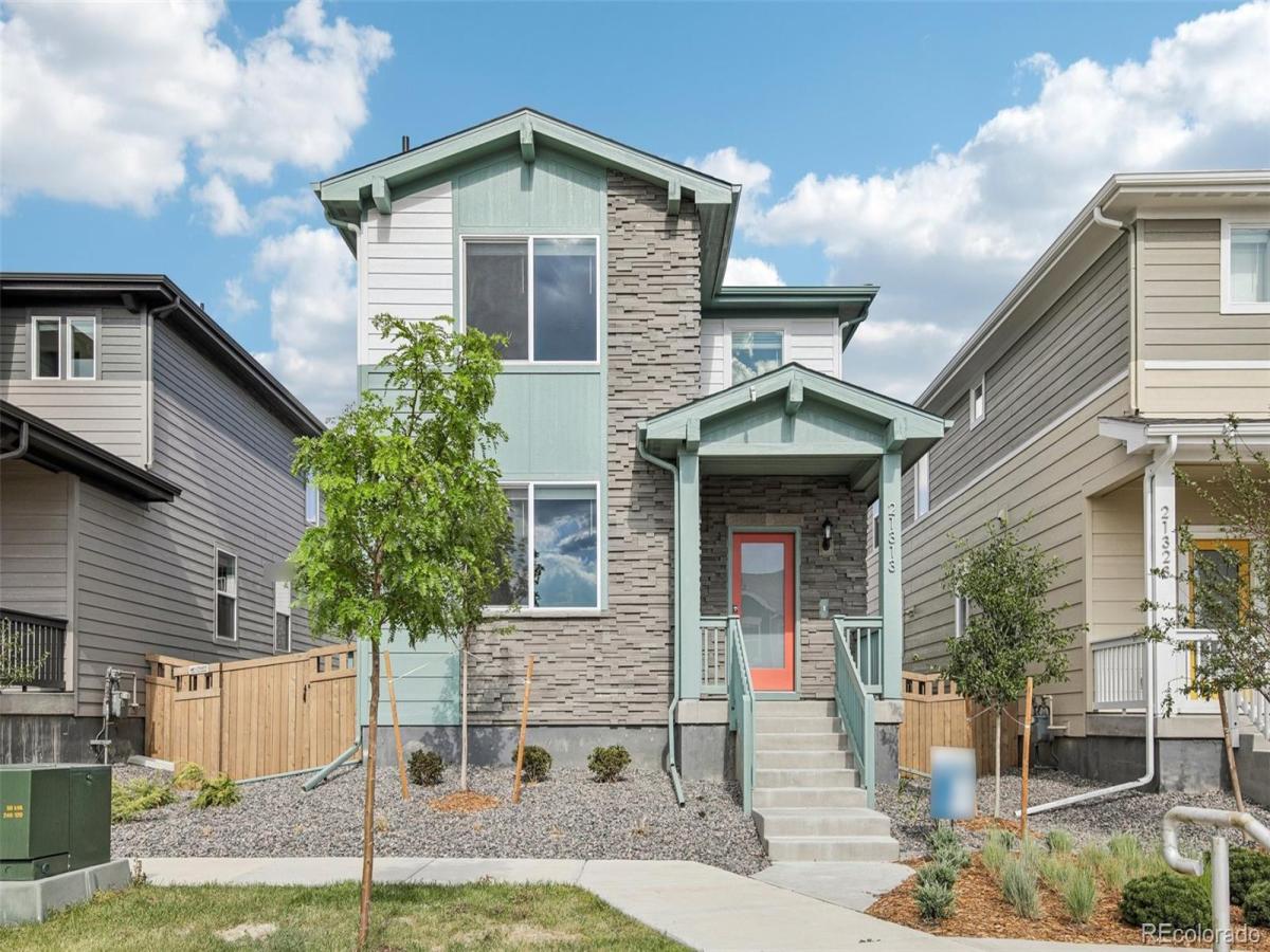 21313 E 63rd Drive Aurora CO 80019 | MLS #REC3025643 MLS #REC3025643 image #0