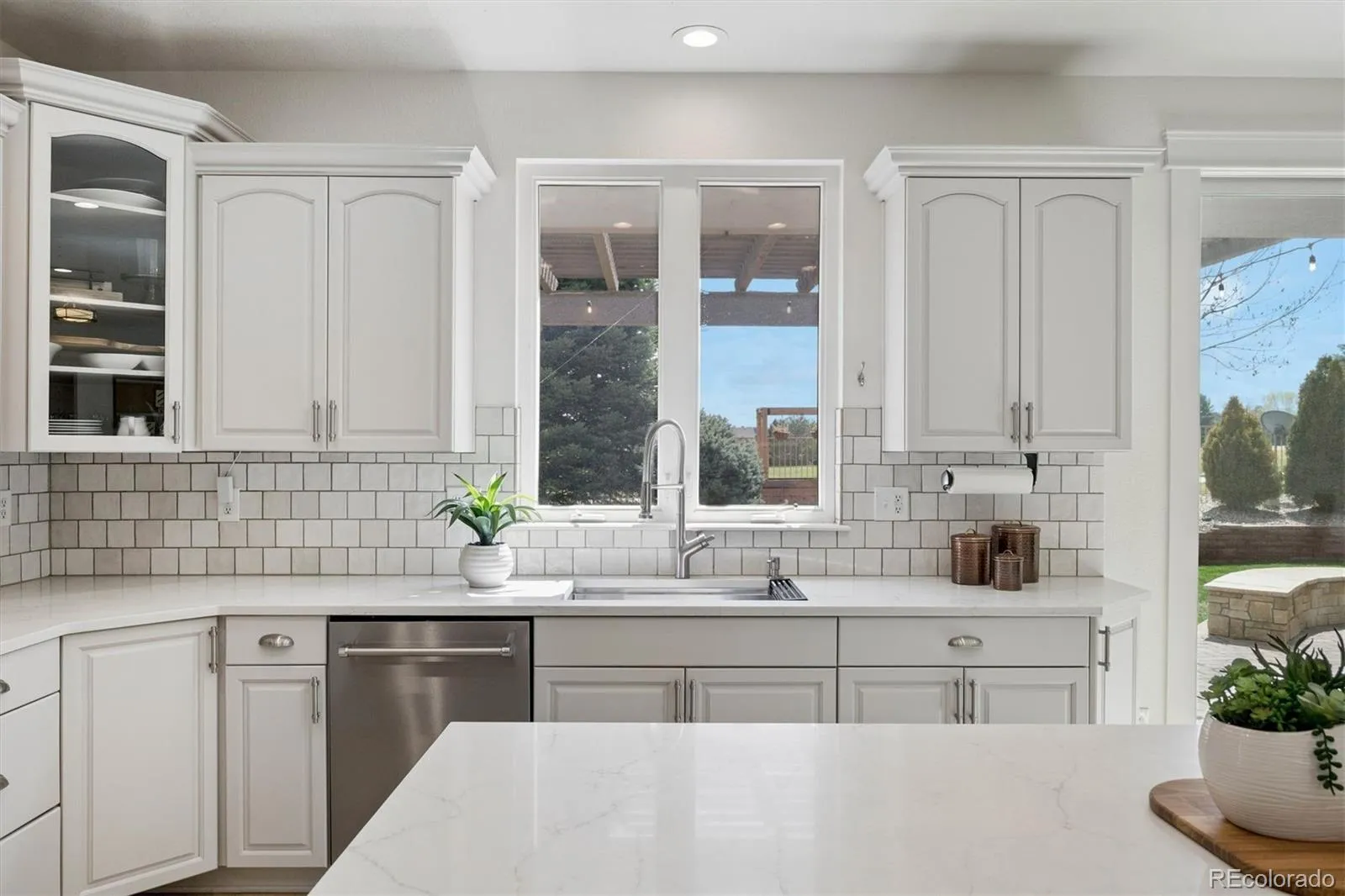 6924 S Picadilly Street Aurora CO 80016 MLS #REC3027895 05052026035344 1600 11