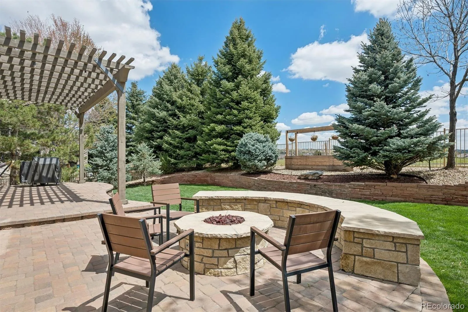 6924 S Picadilly Street Aurora CO 80016 MLS #REC3027895 05052026035344 1600 34