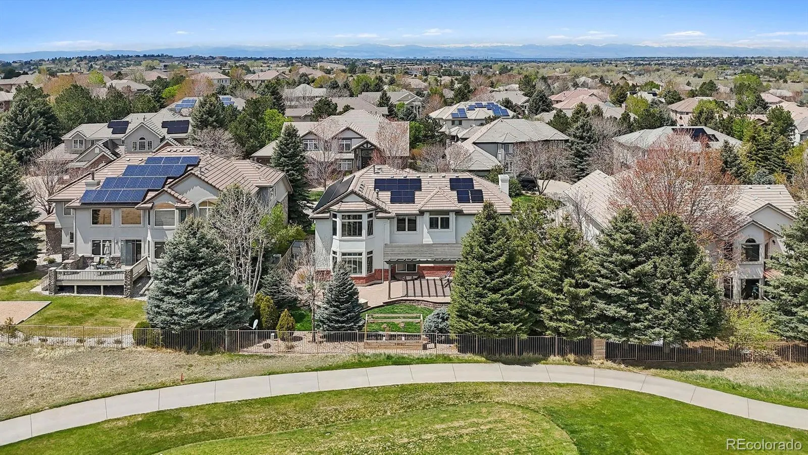 6924 S Picadilly Street Aurora CO 80016 MLS #REC3027895 05052026035344 1600 43