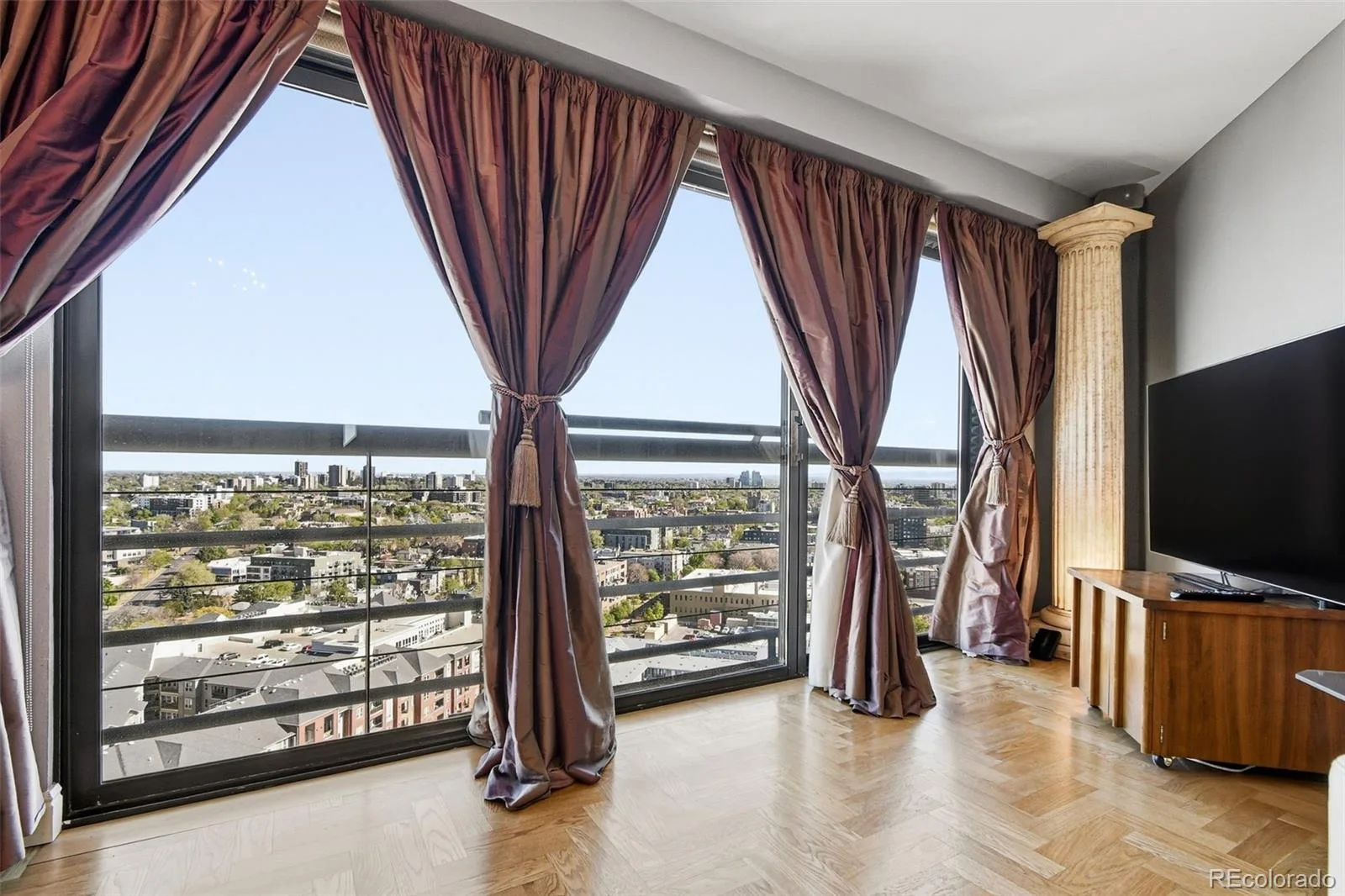 100 Park Avenue #2006 Denver CO 80205 MLS #REC3031242 06022026210006 1600 10