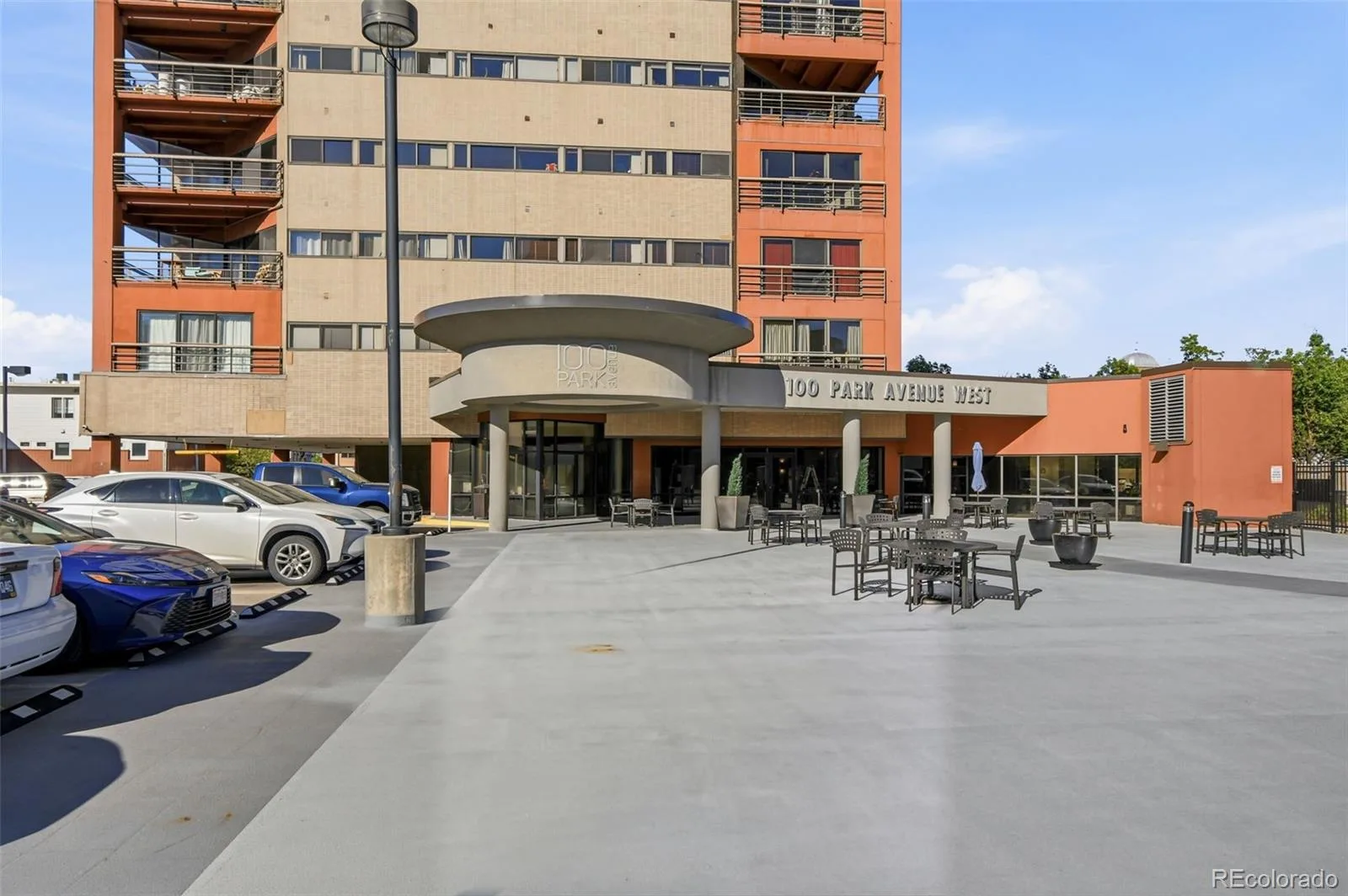 100 Park Avenue #2006 Denver CO 80205 MLS #REC3031242 06022026210006 1600 39