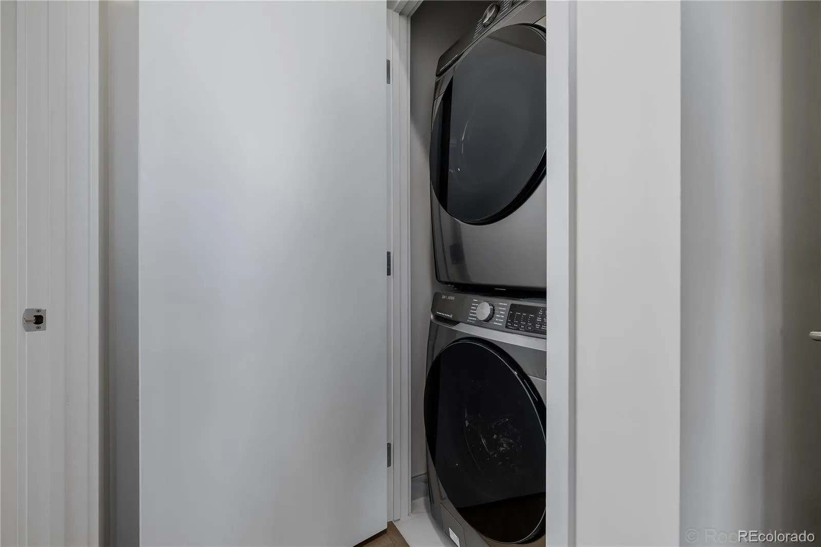 04192026155448 1600 32