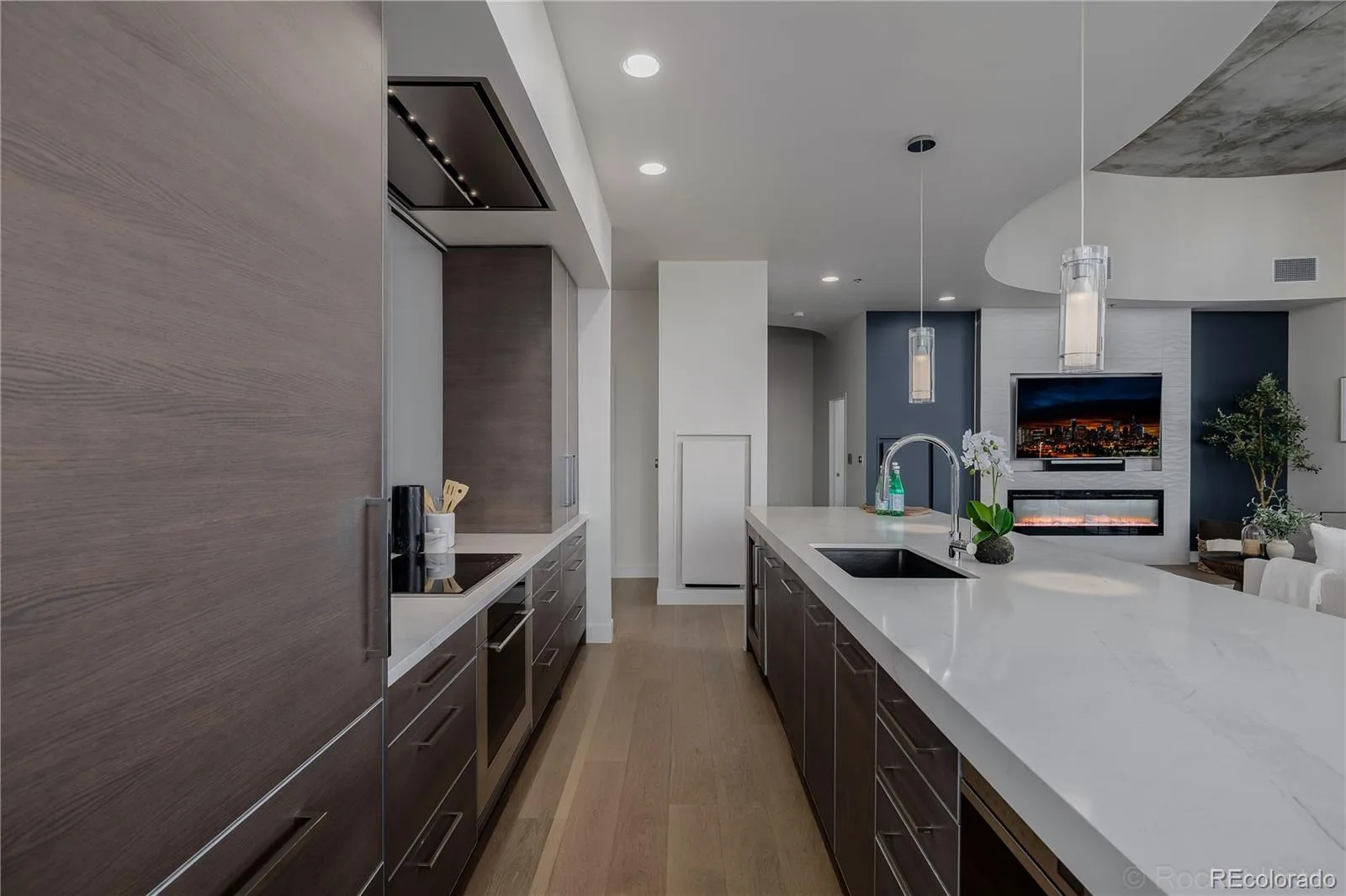 891 14th Street #909 Denver CO 80202 | MLS #REC3032685 08202026172612 1600 14